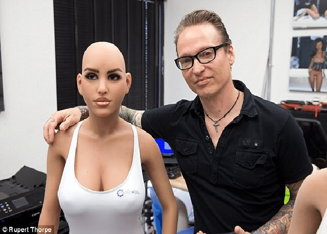 Matt McMullen - Gründer von RealDoll